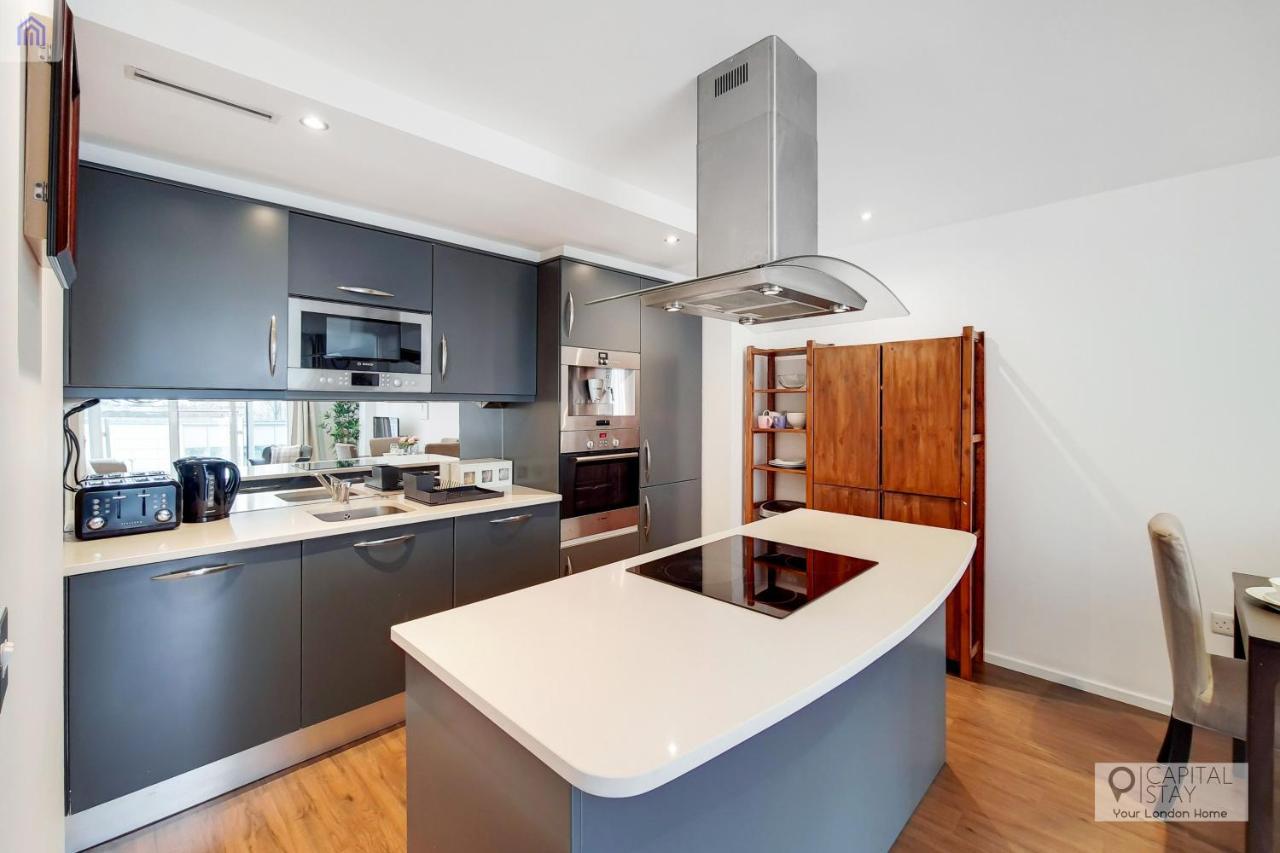 Fully Serviced Two Bed Apartment By Excel & O2 Londen Buitenkant foto