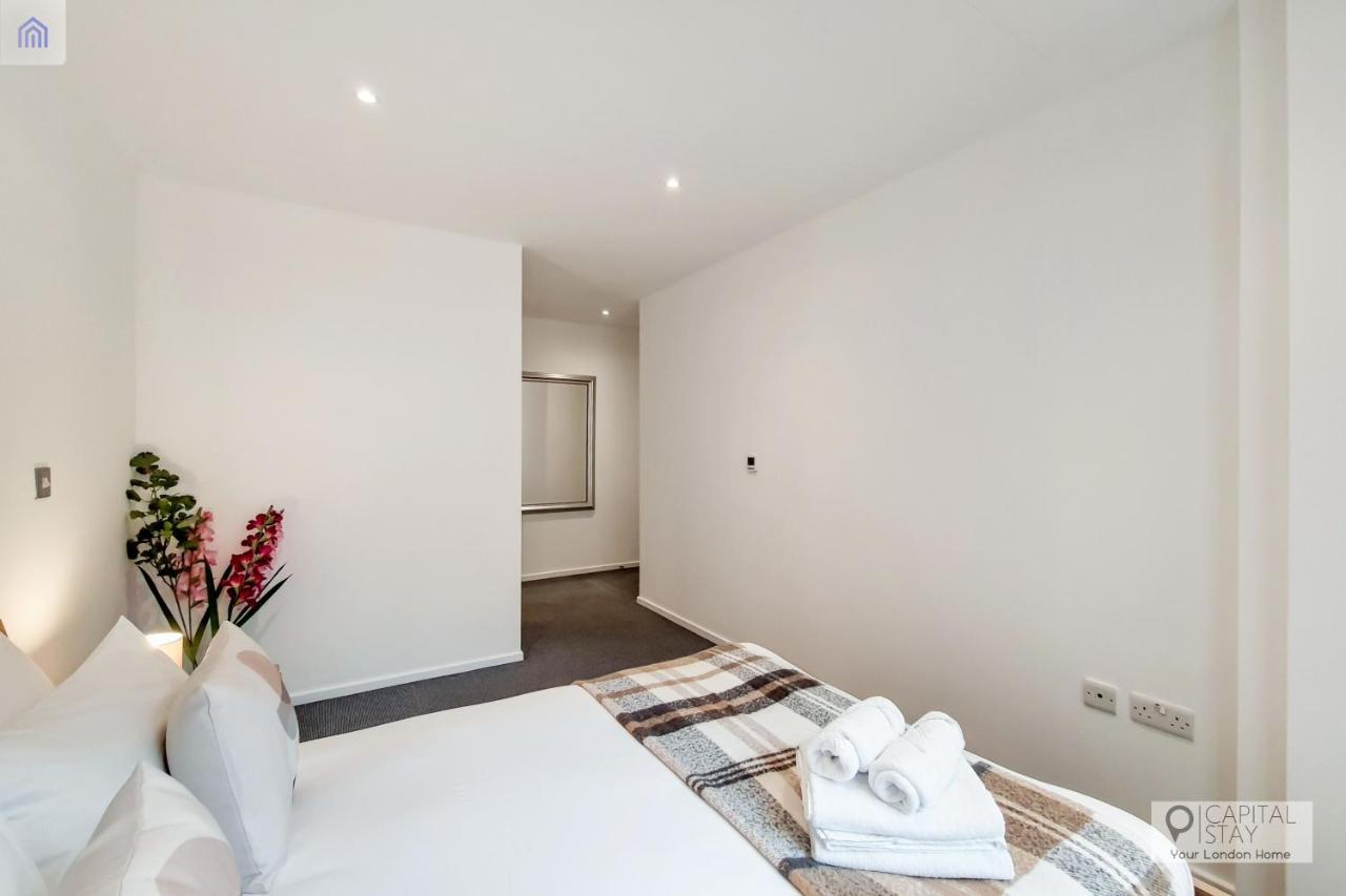 Fully Serviced Two Bed Apartment By Excel & O2 Londen Buitenkant foto